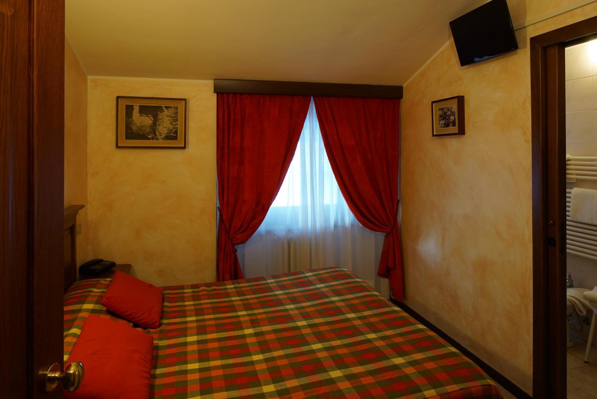 Hotel Al Caminetto Valtournenche Eksteriør billede