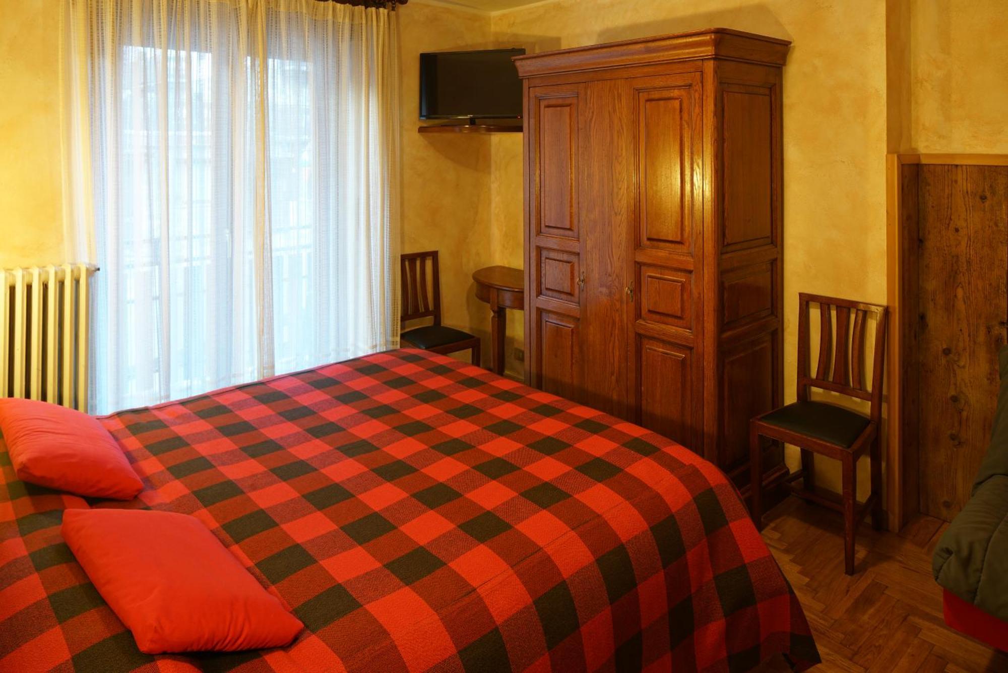 Hotel Al Caminetto Valtournenche Eksteriør billede