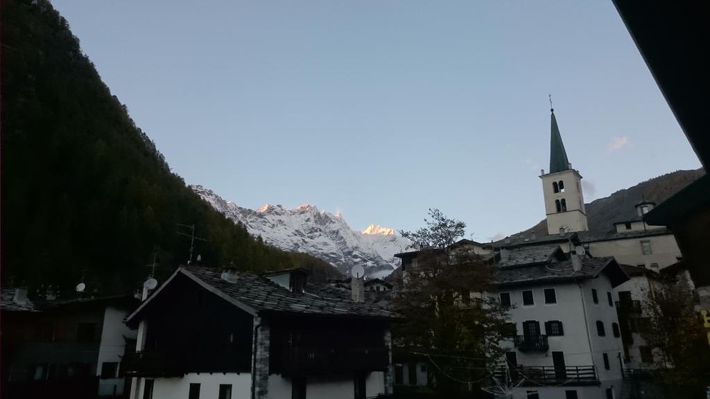 Hotel Al Caminetto Valtournenche Eksteriør billede