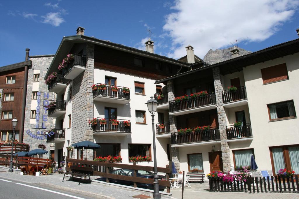 Hotel Al Caminetto Valtournenche Eksteriør billede