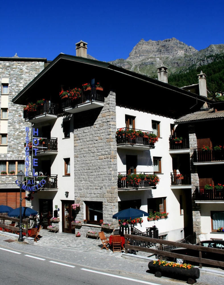 Hotel Al Caminetto Valtournenche Eksteriør billede