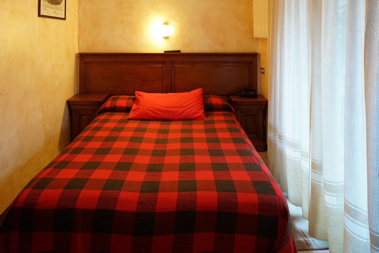 Hotel Al Caminetto Valtournenche Eksteriør billede